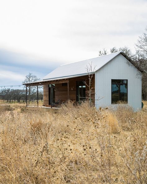 Metal Siding Cabin, Sauna Trailer, Shack House, Exterior House Design, Corrugated Steel, Modern Ranch House, Steel Siding, Cabin Retreat, Hill Country Homes