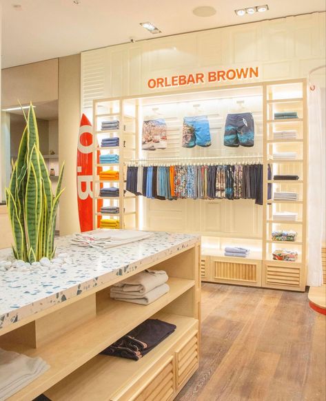 Fashion Store Design, Swimsuit Stores, Merchandising Ideas, Fashion Showroom, Showroom Display, Showroom Interior Design, Orlebar Brown, Wear Store, Showroom Design