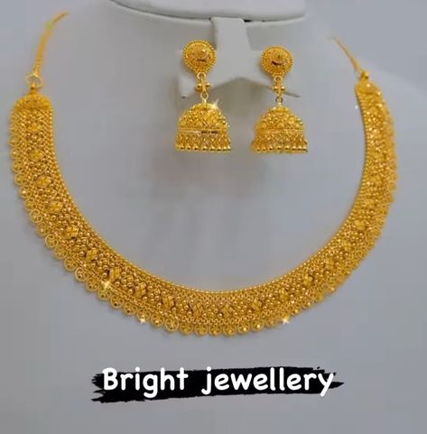 Small Necklace Designs Gold Indian, Light Weight Rani Haar Gold, Gold Neckless Jewelry, Small Choker Necklace Indian Gold, Small Gold Necklace Set Indian, 2 Tola Gold Set Design, Gold Necklace Set Simple, Gold Choker Necklace Indian, Necklace Set Indian Bridal Jewelry