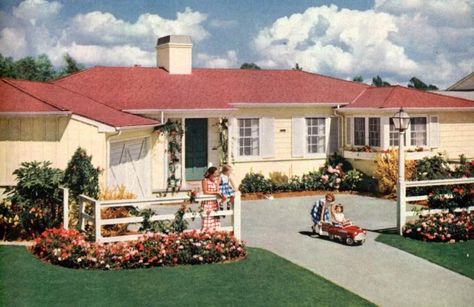 Look back at '50s life in small towns - Click Americana 50s House Exterior, 1950 House Exterior, All Black House Exterior, Black Brick House Exterior, Vintage House Exterior, 1950s Homes, 1950 House, Americana House, 50s House