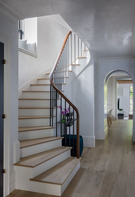 Cambridge Home — Elms Interior Design Modern Curved Staircase, Curved Staircase Design, Curved Staircase Foyer, Foyer Inspiration, Entry Inspiration, Entryway Styling, Mirror And Sconces, Staircase Foyer, Cambridge House