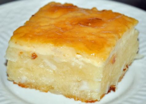 This is a classic Filipino dessert enjoyed year round. I hope you enjoy it! Most of the ingredients can be found in an oriental store near you. Casava Cake Recipe, Chamorro Recipes, Filipino Dessert Recipes, Cassava Cake, Filipino Food Dessert, Nursing Cake, Torte Cupcake, Cassava Flour, Filipino Desserts