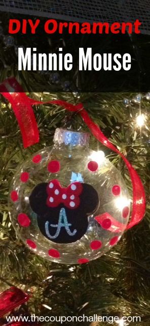 Super cute Disney Christmas Tree Ornament. Make a Homemade Minnie Mouse Ornament or skip the bow and make a Mickey Mouse ornament. Disney Christmas Tree Ideas, Disney Christmas Diy, Disney Ornaments Diy, Disney Christmas Crafts, Disney Tree, Disney Decorations, Mickey Mouse Christmas Tree, Mouse Ornaments, Disney Wreath