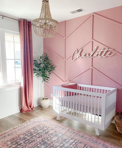 Wallpaper Baby Room, Organization Nursery, Girl Nurseries, Babyletto Hudson, Closet Nursery, Girl Nursery Pink, Nursery Designs, Baby Nursery Inspiration