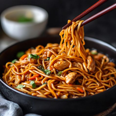 Chicken Chow Mein with the Best Chow Mein Sauce - Forecipes Chicken Pasta Stir Fry Recipes, Best Chicken Chow Mein Recipe, Chinese Food Noodles, Savory Noodles, Chow Mein Sauce, Lunch Casserole, Chicken Chow Mein Recipe, Noodles Chinese, Chinese Noodle Recipes