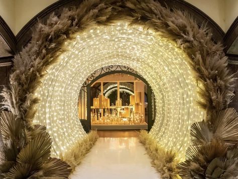 Tunnel Entrance Design Wedding, Tunnel Entrance Design, Entrance Tunnel Wedding, Tunnel Entrance Wedding, Wedding Tunnel Entrance, Wedding Pathway, Wedding Tunnel, Wedding Tunnels, Banquet Design