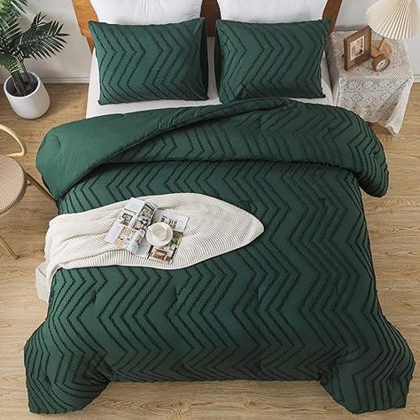 Tufted Bedding, Green Comforter Sets, Bedding Comforter Sets, Fluffy Bed, Green Bedding Set, Chenille Embroidery, King Size Comforter Sets, Green Comforter, Dark Emerald Green