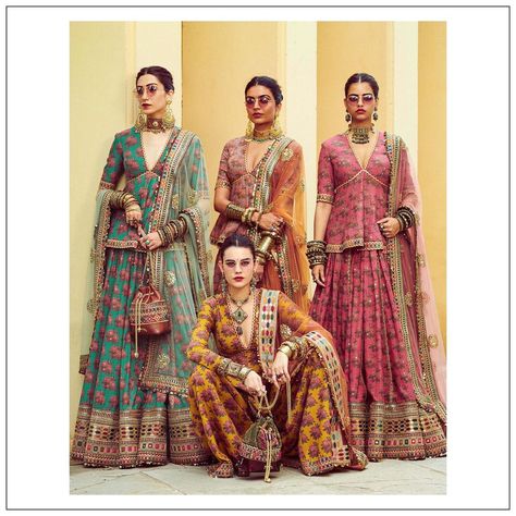 Sabyasachi on Instagram: “Printed and embroidered khadi ensembles, paired with handcrafted jewellery from the Sabyasachi heritage jewellery collection…” Taj Falaknuma Palace, Falaknuma Palace, Sharara Designs, Indian Outfits Lehenga, Heritage Jewellery, Traditional Indian Outfits, Indian Bridal Dress, Party Wear Indian Dresses, Dress Indian Style