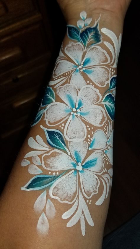 Flowers Body Painting, Painting On Skin, Face Painting Aesthetic, Rose Vine Tattoos, White Flower Tattoos, Face Painting Flowers, Summer Legs, Henna Drawings, Anime Eye Makeup