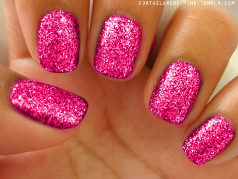 i love hot pink! and glitter nails!! Pink Glitter Nails, Manicure Gel, Nails Polish, Sparkle Nails, I Love Nails, Nailed It, Prom Nails, Beauty Nail, Manicure Y Pedicure