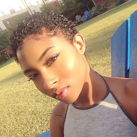 The grands. Hair With Edges, Curly Buzz Cut, Natural Hair Crochet, Natural Black Hair Styles, Straight Hair Hairstyles, Buzz Cut Women, Hair Edges, Short Natural Curly Hair, Buzzed Hair