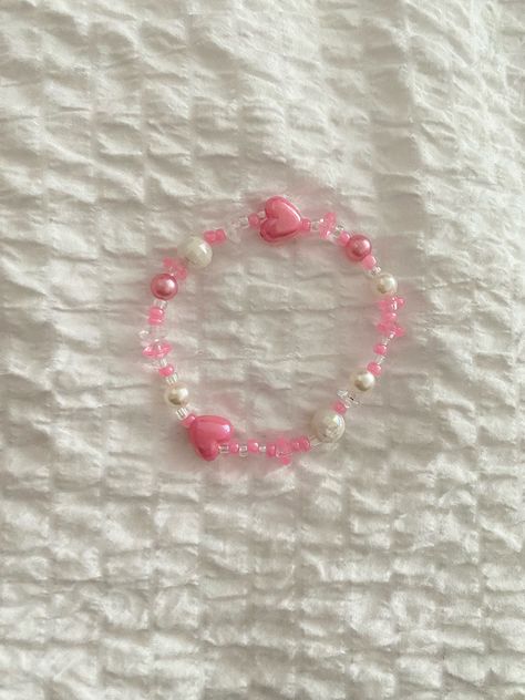 Pink Bead Bracelet, Small Bead Bracelet, Pink Beaded Bracelets, Barbie Costume, White Bracelets, Clay Bracelet, Beaded Bracelets Diy, Bracelets Handmade Beaded, Cute Bracelets