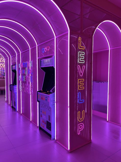 Our new Soho Instagrammable hotspot is now open! Inspired by the 90’s music and retro arcade gaming culture EL&N Wardour Street is truly unique! Join us for a treat and a play, GAME IS ON! Fonda Paisa, Zigarren Lounges, Arcade Bar, Dreamscape Architecture, Theatre Inspiration, Arcade Room, Nightclub Design, Astuces Diy, Retro Arcade