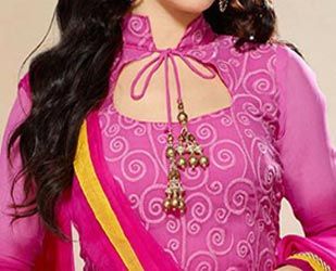 25 New Indian Fashion Churidar Neck Designs Churidar Neck, Salwar Neck Designs, Churidar Neck Designs, Gala Design, Designer Kurti Patterns, Neck Designs For Suits, Womens Trendy Dresses, Sari Blouse Designs, Kurti Designs Latest