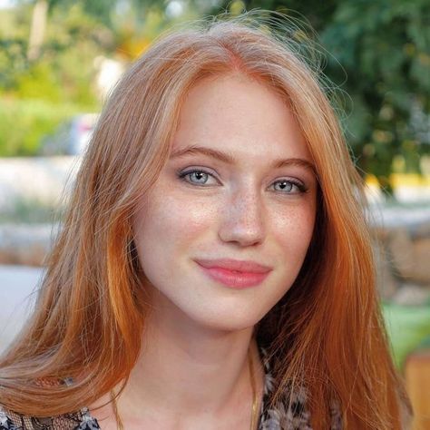 Hermosa Photoshoot Face, Red Hair Freckles, Beautiful Freckles, Natural Red Hair, Freckles Girl, Pretty Redhead, Red Hair Don't Care, Red Hair Woman, Red Haired Beauty