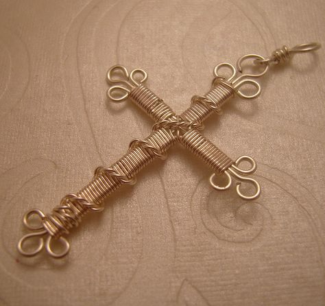 silver cross3 | Flickr - Photo Sharing! Wire Wrapped Cross, Chainmaille Jewelry Patterns, Diy Wire Jewelry Rings, Wire Crosses, Wire Jewelry Rings, Diy Jewelry Rings, Wire Wrapped Jewelry Diy, Wire Jewelry Making, Wire Wrapped Jewelry Tutorials