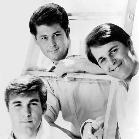 Wilson Brothers, the Beach boys Wilson Brothers, Bobbie Gentry, Carl Wilson, Dennis Wilson, High School Memories, Pet Sounds, Brian Wilson, Top Albums, Jeff Beck