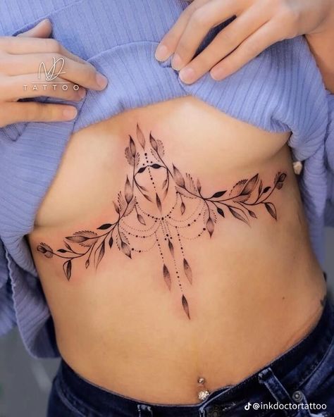 Body Tattoos For Women Stomach, Rib Sternum Tattoos For Women, Geometric Sternum Tattoo Women, Sternum Tattoos For Women Unique, Cross Sternum Tattoo Women, Tattoo Sternum Women, Sternum Floral Tattoo, Chandelier Sternum Tattoo, Sternum Tattoo Women Flowers