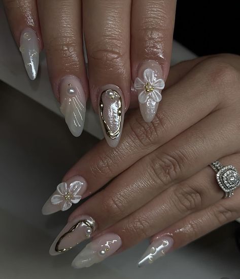 New Year Nails Inspiration, White Flower Nails Almond, Ethereal Aesthetic Nails, New Year Nails 2024, Cute 3d Nails, Fancy Wedding Nails, Princess Nails Acrylic, Jelly Flower Nails, Inbuilt Nail Art