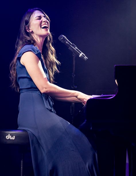 Sara Bareilles Waitress, Lilith Fair, Waitress Musical, Sarah Mclachlan, Kari Jobe, Tony Award, Sara Bareilles, Jesus Christ Superstar, Music Express