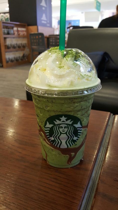 Starbucks ~ Double Chocolate Green Tea Frappuccino Starbucks Green Tea Drinks, Green Tea Frappucino, Green Tea Frappuccino, Starbucks Calories, Starbucks Green Tea, Green Tea Cream, Green Tea Drinks, Green Tea Ice Cream, Calorie Calculator