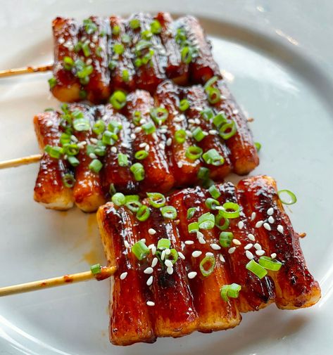 Tteok Kkochi, Rice Cake Skewers, Cake Skewers, Tteokbokki Recipe, Bento Box Recipes, Bbq Wood, Korean Rice Cake, Korean Rice, Spicy Korean