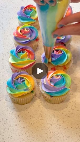 Multicolored Frosting Piping, Cupcake Cake Ideas, Rainbow Icing, Rainbow Buttercream, Frozen Yogurt Bark, Rainbow Frosting, Stained Glass Cookies, Cooking Panda, Yogurt Bark