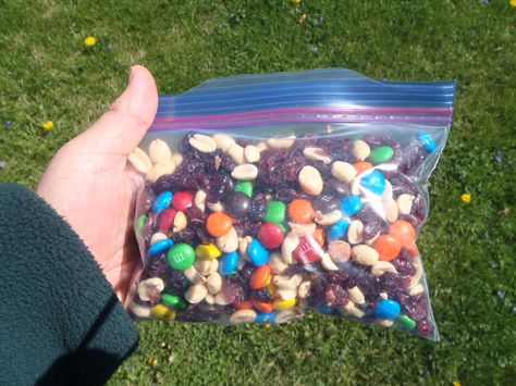 Most hikers and backpackers probably have their favorite trail mix which is some variety of GORP. Here is my go to recipe. Gorp Recipes, Boy Scout Camping, Brownie Girl Scouts, Chex Mix, Hors D'oeuvres, Camping Food, Trail Mix, Travel Food, Yummy Snacks