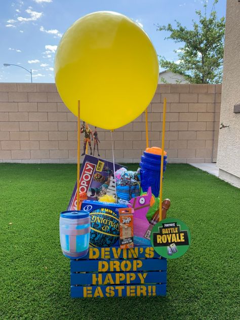 Easter Basket Fortnite Easter Basket Ideas, Sports Easter Basket Ideas, Gamer Easter Basket, Basketball Easter Basket Ideas, Fortnite Easter Basket, Basketball Easter Basket, Sports Easter Basket, Basket Themes, Family Easter Party