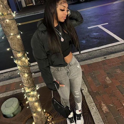 Crop Top Puffer Jacket Outfit, Cute Black Jean Jacket Outfits, Baddie Jacket Outfits, Black Women Outfit Ideas Winter, Outfit Ideas With Puffer Jackets, Cute Outfits With Puffer Jacket, Outfit Inspo Winter Black Women, Cropped Jean Jacket Outfit Black Women, Cropped Jacket Outfit Black Women