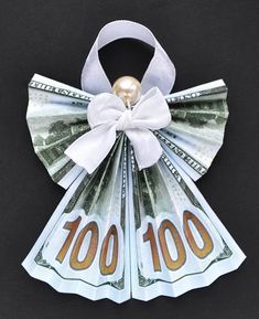 Money Angel, Christmas Toy Decorations, Money Gifting, Easy Money Origami, Money Origami Tutorial, Money Gifts Christmas, Folded Money, Folding Money, Dollar Origami