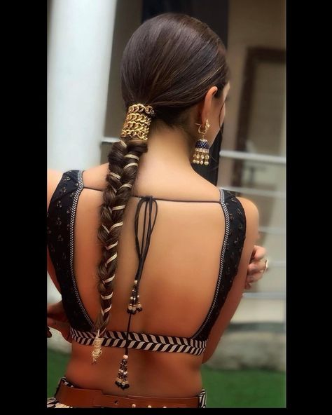 Messy Braided Hairstyles, Traditional Hairstyle, Short Hair Bun, Bridal Hair Buns, Hair Upstyles, Hairstyles For Layered Hair, Long Hair Wedding Styles, Hair Up Styles, Sleek Hairstyles