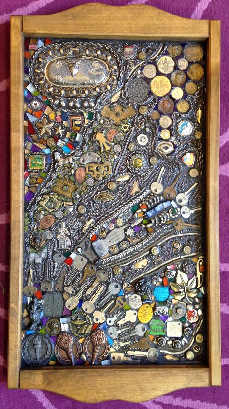 IMG_0421 | Found object mosaic with keys, chain, pins, coins… | Flickr Keys Chain, Key Crafts, Old Jewelry Crafts, Recycled Art Projects, Vintage Jewelry Ideas, Vintage Jewelry Repurposed, Mosaic Art Projects, Trash Art, Coin Art