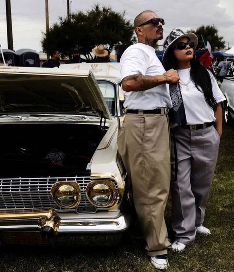 Cholo Couple Photoshoot, Cholo Aesthetic, Jcpenny Photos, Gang Life, Fb County, Chica Chola, Chicano Culture, Gangster Love, Chicano Love