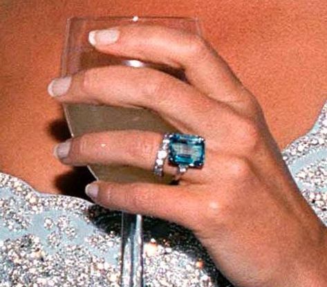 Princess Diana Jewelry, Diana Ring, Meghan Markle Wedding, Princes Diana, Estilo Real, Wedding Day Jewelry, Aquamarine Jewelry, Princesa Diana, Royal Jewels