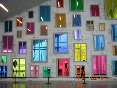 Institute of Contemporary Art --Thursday nights (5-9 pm) at the museum are free! Lobby Lighting, Ugo Rondinone, 광고 디자인, Institute Of Contemporary Art, Foto Art, Wall Installation, Beautiful Doors, Stage Design, Museum Of Modern Art