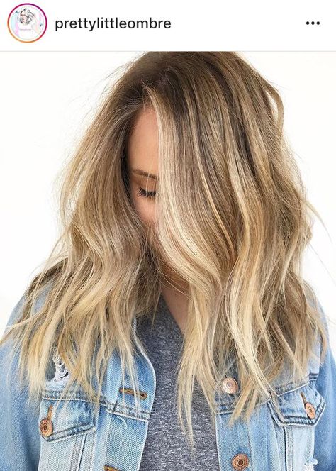 This would be perfect for the winter and to help hide my roots better once my hair grows out Loose Waves Long Hair, Long Hair Waves, Blonde Hair With Highlights, Balayage Brunette, Penteado Cabelo Curto, Brown Blonde Hair, Hair Color Balayage, Hair Envy, Loose Waves