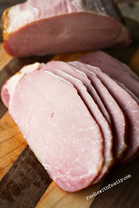 Canadian Bacon Recipes, Curing Bacon, Curing Meat, Meat Curing, Cured Meat Recipes, Homemade Sausage Recipes, Homemade Ham, Sausage Making, Fresh Sage