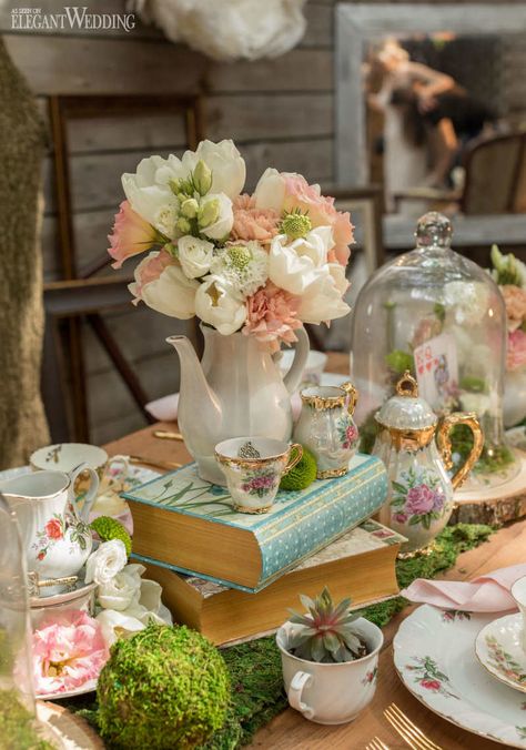 Alice In Wonderland Brunch, Alice In Wonderland High Tea, Alice In Wonderland Tablescape, Alice In Wonderland Picnic, Moss Centerpiece Wedding, Book Wedding Centerpieces, Tea Party Tablescape, Wonderland Wedding Theme, Vintage Tea Parties