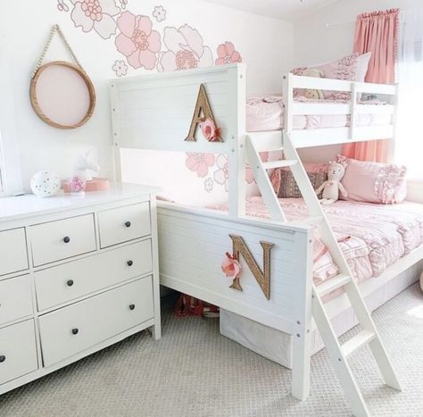 Sister Bedroom Ideas, Sisters Shared Room, Sisters Shared Bedroom, Sisters Bedroom Ideas, Bunk Bed Bedding, Room With Bunk Beds, Beddys Bedding, Sister Bedroom, Sibling Room