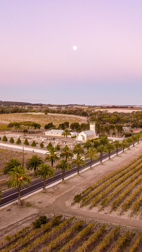 Barossa Valley Australia, Watching The Moon, Adventure Room, Barossa Valley, Ayers Rock, Rotorua, Moon Rise, Travel Australia, Durban