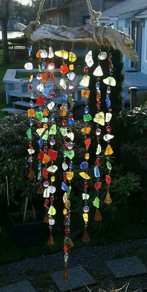 Sea Glass Chimes, Window Hanging Decor Ideas, Whimsical Diy Decor, Hippie Diy Decor, Diy Whimsical Decor, Diy Hippie Decor, Hippie Crafts Diy, Sun Chimes, Window Decor Ideas