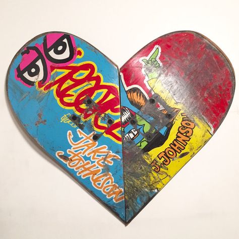 Image result for skateboard heart craft Cool Christmas Gifts, Skateboard Room, Skateboard Furniture, Skateboard Decor, Recycled Stuff, Skateboarder Gifts, Skateboard Deck Art, Recycled Skateboards, Cool Christmas