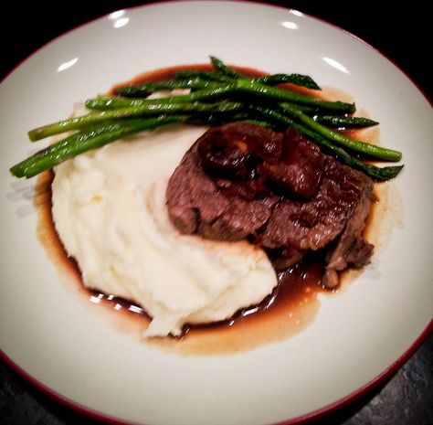 Mushroom, Red Wine Demi Glaze. Discover our recipe. Red Wine Demi Glaze Recipe, Red Wine Demi Glaze, Demi Glaze Recipe, Red Wine Mushroom Sauce, Kansas City Steak, Demi Glaze, Delivery Plan, Delicious Steak, Portion Size