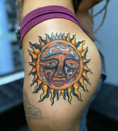 A Sun Tattoo, The Sun Tattoo, Sublime Tattoo, Stick Poke Tattoo, Sun Tattoo Designs, Hippie Tattoo, Funky Tattoos, Tattoos Mandala, Tattoos Geometric