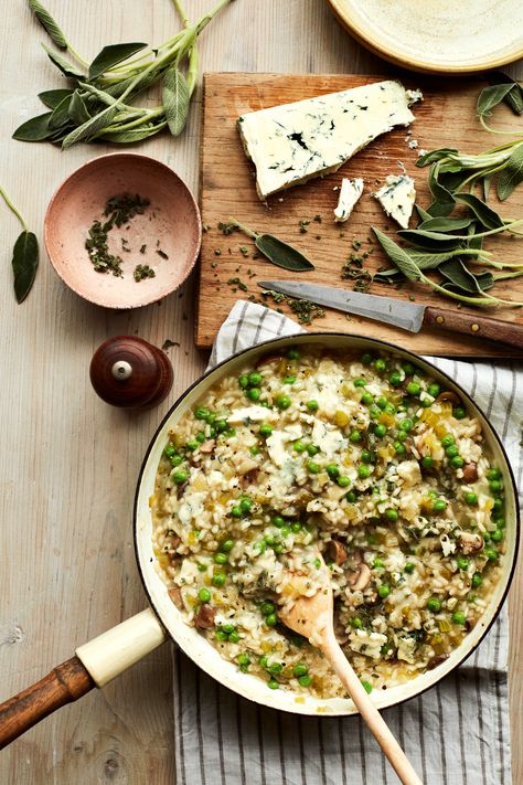 Mary Berry’s Celery, Blue Cheese and Sage Risotto Mary Berry Cooks, Sage Risotto, Pilaf Rice, Nut Salad, Orzo Dishes, Barley Risotto, Tom Kerridge, Food Dump, Ottolenghi Recipes