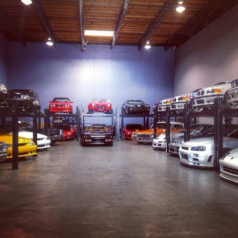 Dream Garage Super Car Garage Design, Custom Car Garage, Car Warehouse Dream Garage, Car Enthusiast Garage, Giant Garage, Garage With Cars, Car Collection Garage, Garage Full Of Cars, Garage Architecture