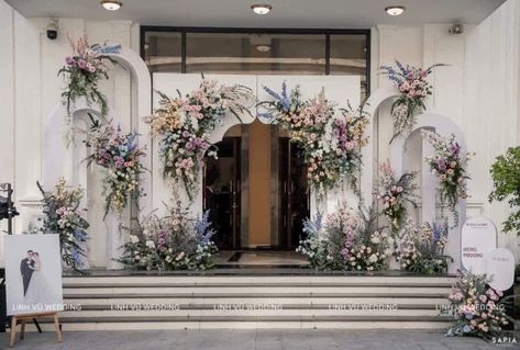 Gate Entrance Wedding Decor, Entrance Gate Wedding, Pintu Masuk Wedding, Entryway Wedding Decor, Wedding Entrance Decor Entryway, Moroccan Wedding Decor, Dekor Lamaran, Dekorasi Wedding, Moodboard Wedding