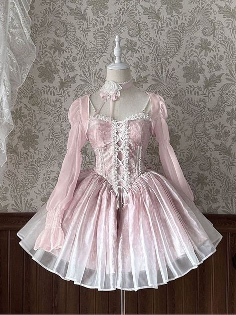 Kawaii Outfit Ideas, Pink And White Dress, Old Fashion Dresses, Pink Chiffon, Pretty Prom Dresses, Fairytale Dress, White Chiffon, Swaggy Outfits, Pink Outfits