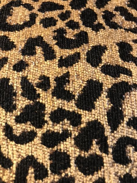 Leopard Embroidery, Beadwork Embroidery, Needle Embroidery, Punch Needle Embroidery, Embroidered Clothes, Bead Embroidery, Punch Needle, Design Inspo, Beaded Embroidery